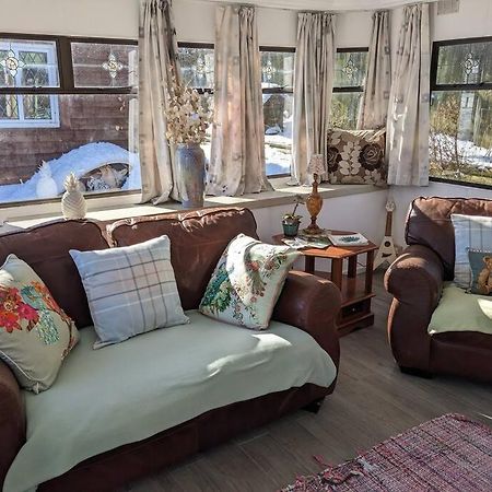 Ferny Roost Cabin. Wrexham Buitenkant foto