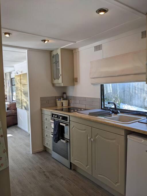 Ferny Roost Cabin. Wrexham Buitenkant foto