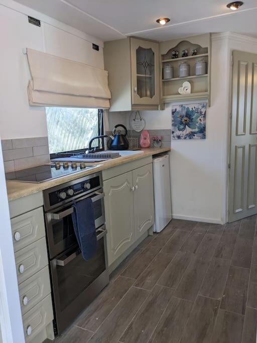Ferny Roost Cabin. Wrexham Buitenkant foto