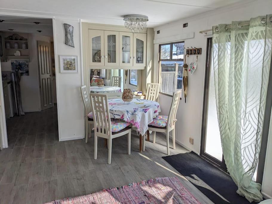 Ferny Roost Cabin. Wrexham Buitenkant foto